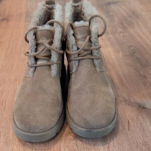 UGG Tan women's wedge boots with Fur Lining